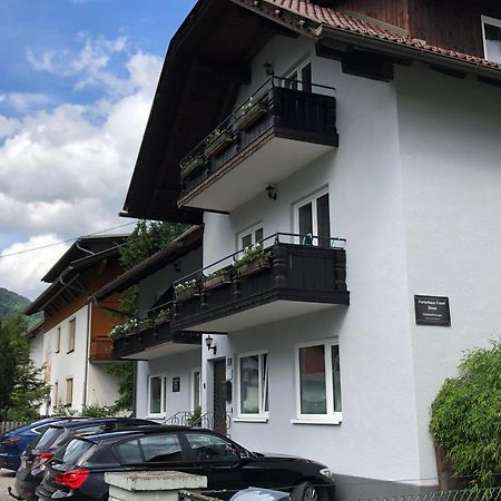 Appartement Zirbenduft Ferienhaus Fuenf Sinne Dobriach Bagian luar foto