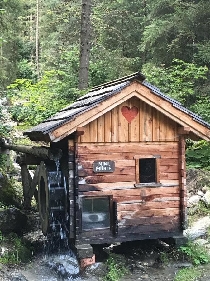 Appartement Zirbenduft Ferienhaus Fuenf Sinne Dobriach Bagian luar foto